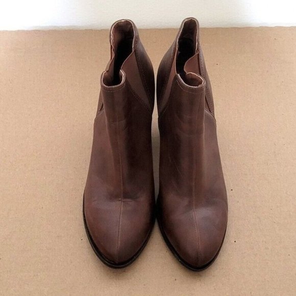 Bamboo Brown Vegan Leather Ankle Booties Womens Size 9 Chunky Heel Shoe - Picture 4 of 11